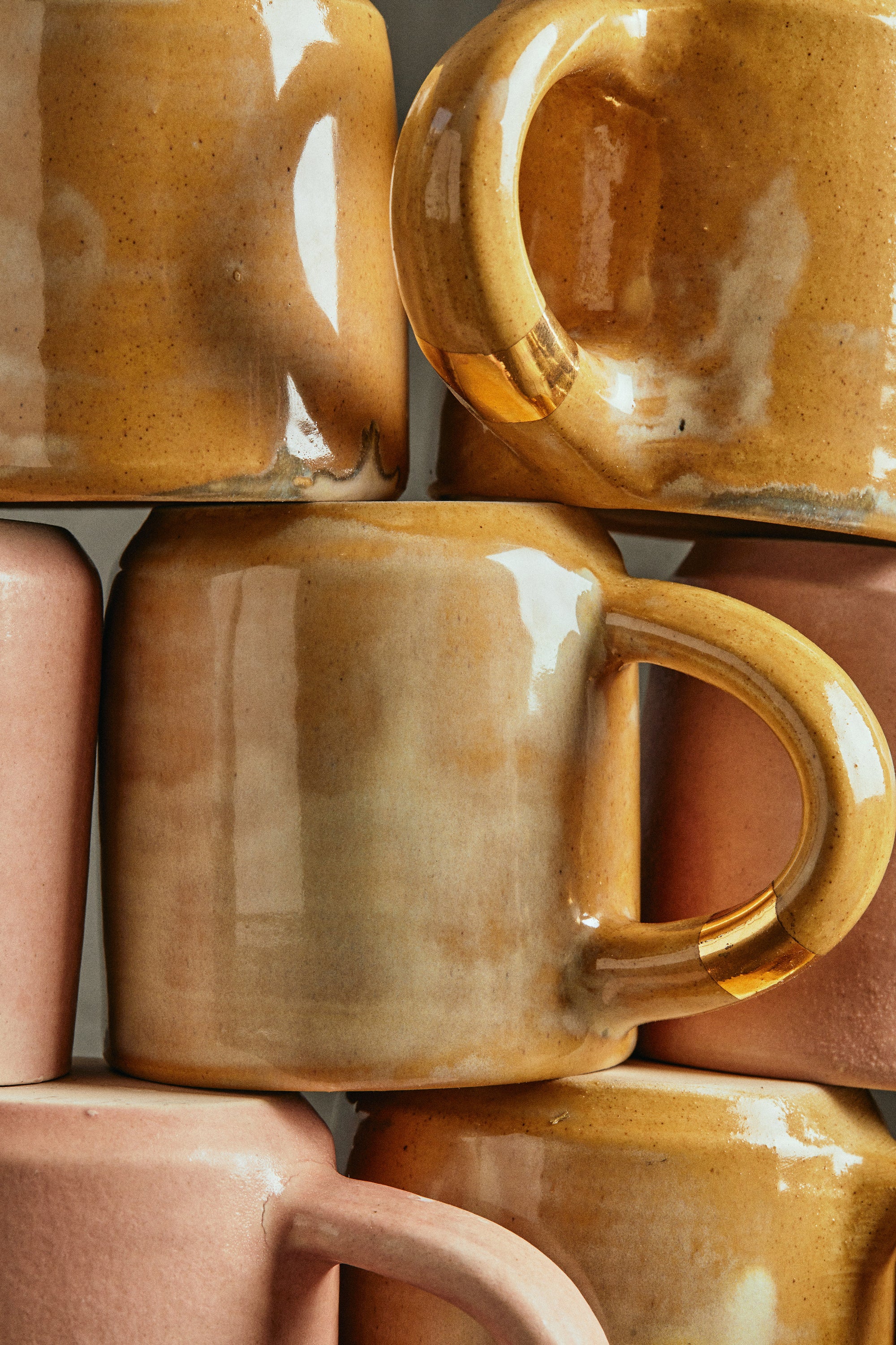 ANTIQUES MUG